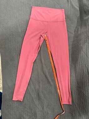 Lululemon pink leggings